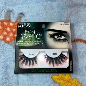 Kiss brand fangtastic black and red orange false eyelashes Halloween edition new